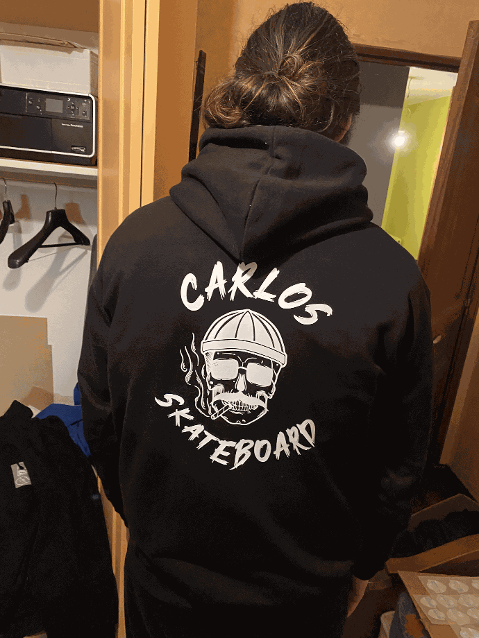 20 Sweat-Shirts 100% Coton Imprimés pour la marque Carlos Skateboard